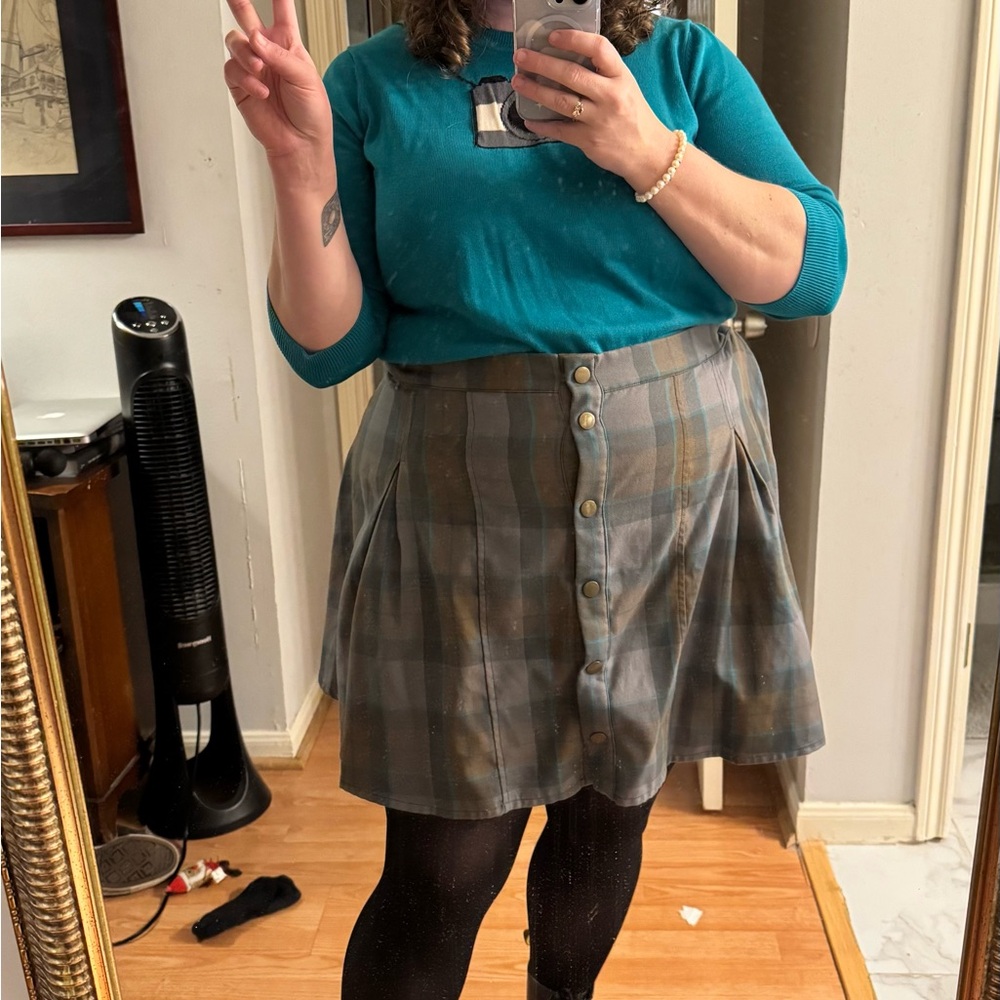 Torrid Outlander Plaid skirt - Picture 2 of 2